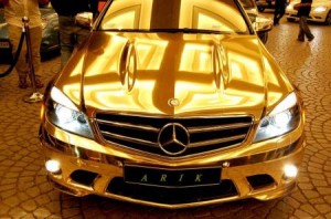 Золотой Mercedes